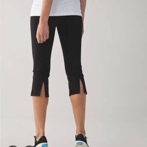 Lululemon Gather & Crow sz 6/8 vintage Luon crops tights yoga pilates gym
